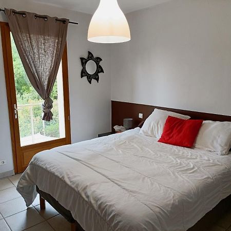 Villa De La Croix De La Main Veyrignac Bagian luar foto